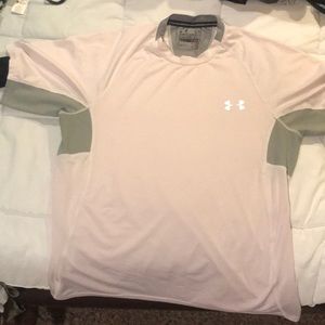 Under Armour T-shirt